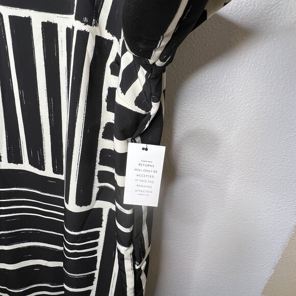 ELOQUII PUFF SLEEVE EASY TEE DRESS black and cream NWT SIZE 26 - Picture 12 of 12